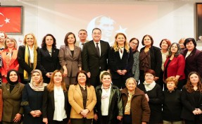 Kadın Belediye Başkanları 3 Nisan'ın yıl dönümünde bir arada
