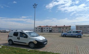 İzmir'de dehşet! Yanındaki kadını öldürüp, intihar etti