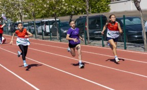 Karşıyaka’da 23 Nisan coşkusu atletizm pistine taşındı
