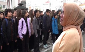 Katliamın ardından ilk ders zili gözyaşlarıyla çaldı! Aileler okul önünde nöbette