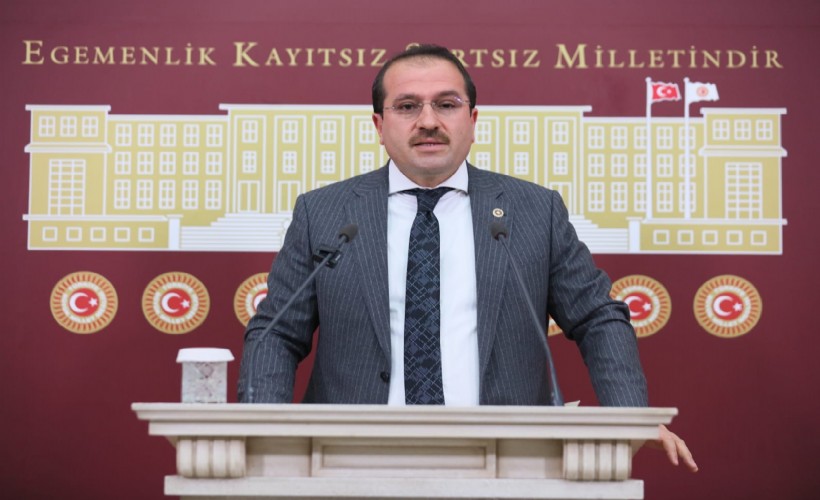 Kırkpınar’dan Tugay’a sert çıkış: 'Topu sürekli taca atıyor'