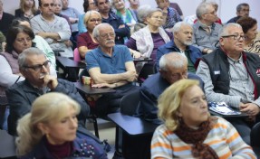 Konak’ın İleri Yaş Merkezi’nde hareketli yaşam semineri