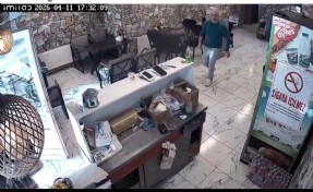 Kütahya'da korkutan deprem anı kamerada!