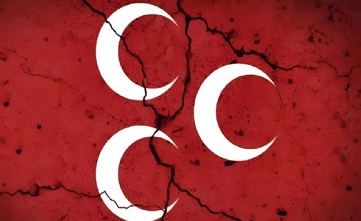 MHP'de 'tasfiye' depremi tam gaz: İlçe Başkanı görevden alındı!
