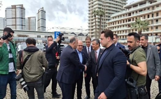 Özel İzmir programının 2’nci gününde: Vekillerle toplantı başladı!