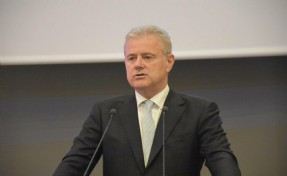 Özgener'den iktidara 'Değerli TL' politikası çıkışı!