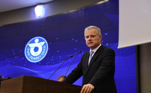 Özgener'den 23 Nisan kutlamasında yarınlara karşı sorumluluk çıkışı!
