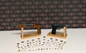 Polisin operasyonunda 74 sikke ele geçirildi