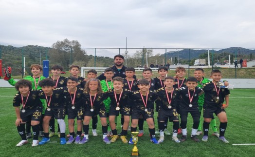 Altay U11’den 23 Nisan kupasında şampiyonluk sevinci