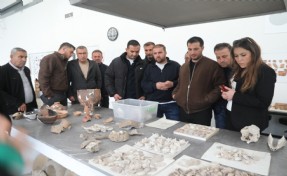 Seferihisarlı muhtarlar kültürel gezide kaynaştı