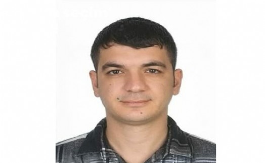 Tam 140 metre savrulmuş: Bariyerlere çarpan sürücü olay yerine can verdi