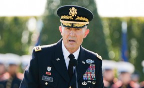 Trump'ın görevden aldığı generalden sert mesaj!