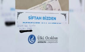 Ülkü Ocakları’ndan tepki çeken jest: Esnafa 5 TL siftahı!