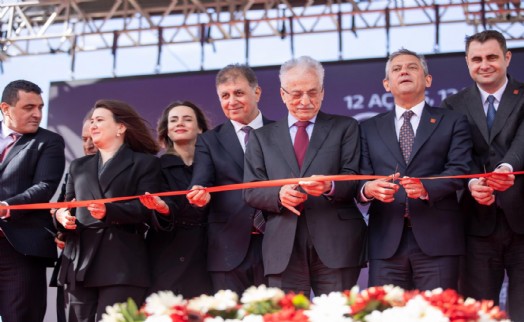 Urla'da açılış rüzgarı!