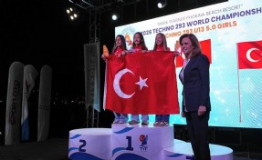 Windsurf Techno 293'te şampiyonlar kürsüye çıktı
