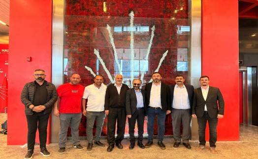 Eski Çiğli İlçe Başkanı Mert Özcan'dan manidar paylaşım: 'Yeni gelmedik; geri geldik!...'