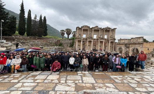 Geleceğin şehir plancıları Efes Selçuk’u gezdi