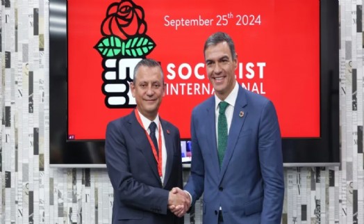 'Pedro Sanchez Özgür Özel'i reddetti' iddiasına çifte yalanlama