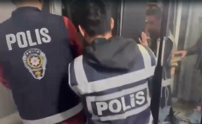 50 yıl kesinleşmiş cezası olan firarı gardıropta yakalandı