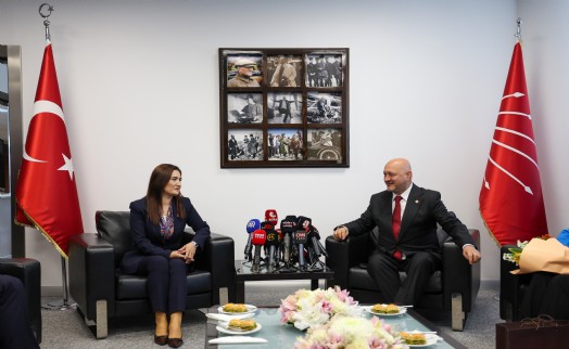 AK Parti ve CHP arasında 3 bayram sonra ilk bayramlaşma: O İzmir milletvekili kabul etti!