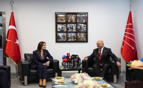 AK Parti ve CHP arasında 3 bayram sonra ilk bayramlaşma: O İzmir milletvekili kabul etti!