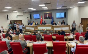 Aydın Büyükşehir meclisinde suda indirim krizi!