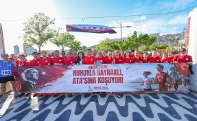 Bayraklı'da 19 Mayıs spor, müzik ve gençlik şölenine dönüştü