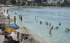 Bodrum’da bayramın ikinci gününde sahillerde yoğunluk sürüyor