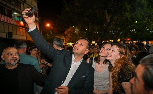 Bornova’da dopdolu 19 Mayıs
