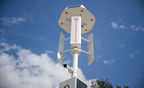 Bornova’da parklar kendi enerjisini üretecek!
