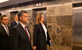 Burcu Köksal AK Parti Genel Merkezi'ne giriş yaptı