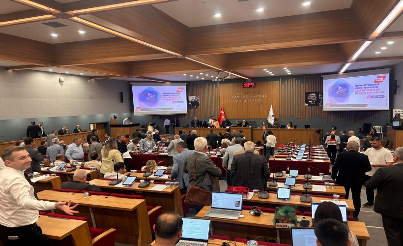 Büyükşehir meclisinde yeterli sayı sağlanamadı: Toplantı ertelendi!