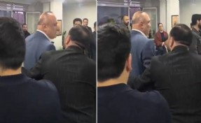 CHP Gaziantep Milletvekili Melih Meriç'e parti binasında protesto