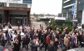 CHP Genel Merkezi önünde hareketlilik: Polis sayısı artıyor!