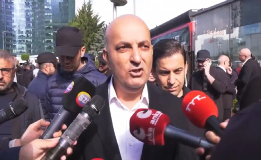 CHP'li Polat'tan Genel Merkez önünde açıklama: Burada yetkisiz bir şekilde oturdukları için...