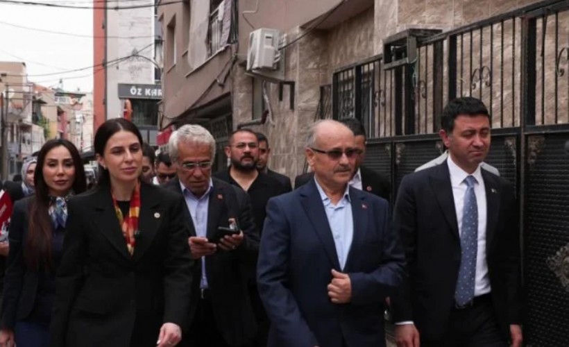 CHP'li vekil Bayraklı’da esnafı dinledi: Bu sefer CHP’ye oy vereceğim
