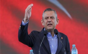 CHP lideri Özel'den 1 Mayıs mesajı: Ya onurlu bir yaşam, ya bu kara düzen