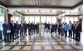CHP İzmir'de belediye başkanları buluşması: İktidara hazırız, erken seçime kilitlendik
