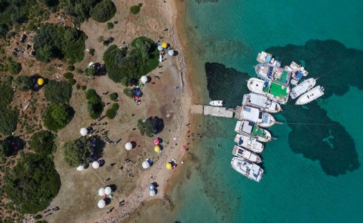 Çeşme’nin unutulan Hıdırellez geleneği Yassıada’da geri döndü