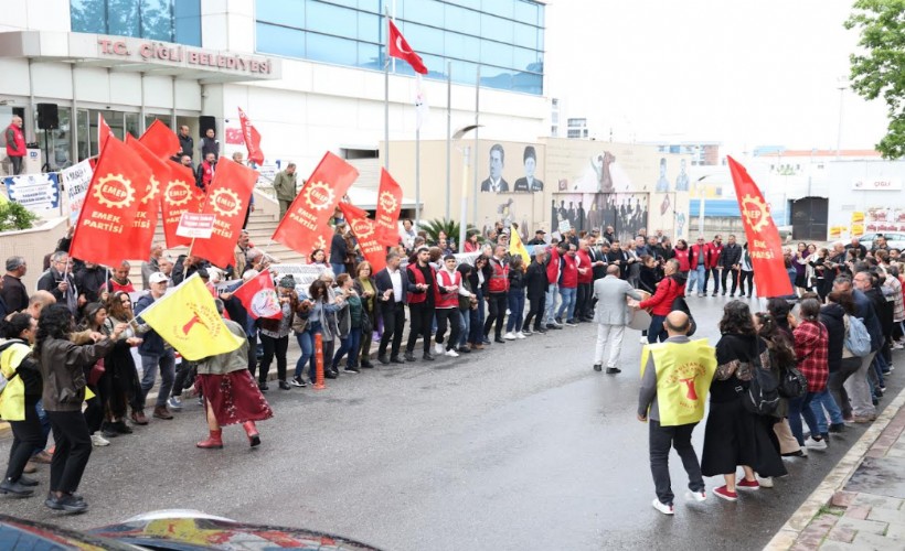 Çiğli’de 1 Mayıs coşkusu: Başkan Yıldız emekçilerle omuz omuza