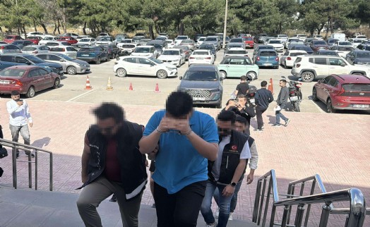 Sanal uygulama üzerinden çocuk istismarı görüntüsü satın alan şüphelilere operasyon