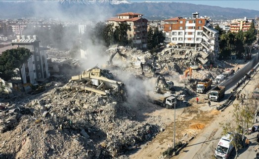 Depremde eşi ve 3 çocuğunu kaybetmişti: 460 bin liralık tazminata itiraz