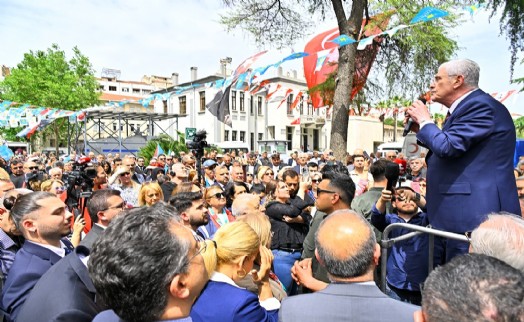 Dervişoğlu, Ödemiş Meydanı'ndan seslendi: 'Krizlerin tek sorumlusu Erdoğan'
