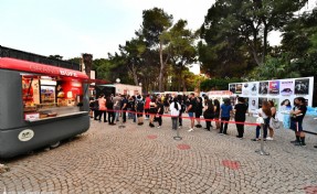Gençliğe üç bilet jesti