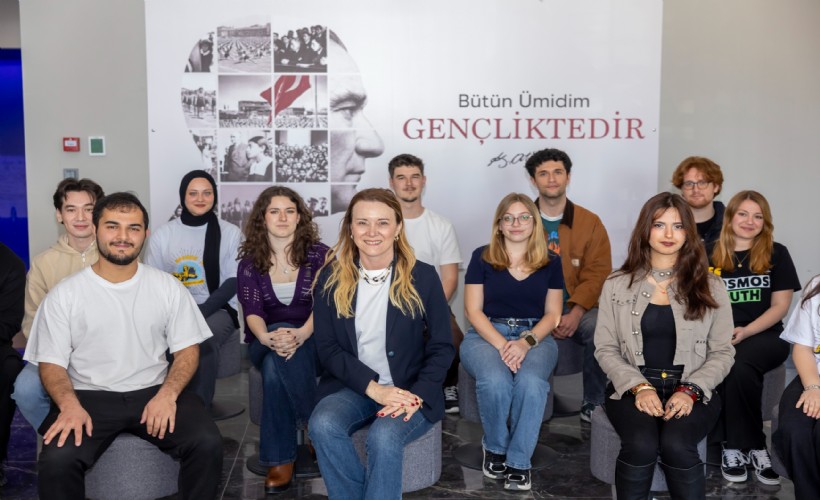 Gençlik 19 Mayıs’ı Ferdi Zeyrek Gençlik Merkezi’nde kutluyor