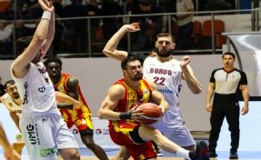 Göztepe potada rövanşı bekliyor
