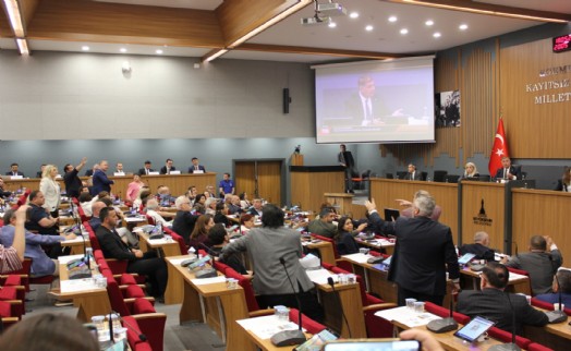 İZSU’nun faaliyet raporu ve kesin hesabına oy çokluğu: Gruplara yine söz yok!