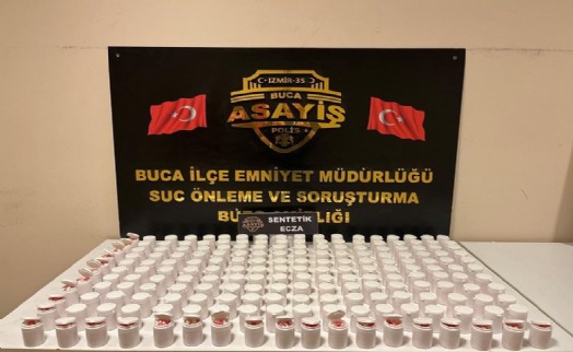 İzmir'de 10 bin 854 adet sentetik ecza hapı ele geçirildi; 1 tutuklama
