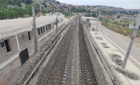 İzmir’de raylı sistem krizi iddiası: İki istasyon kaderine mi terk edildi?