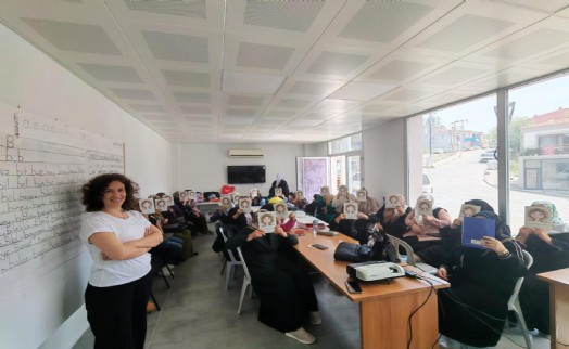 Kadın sağlığı seminerleri İzmir genelinde yaygınlaşıyor